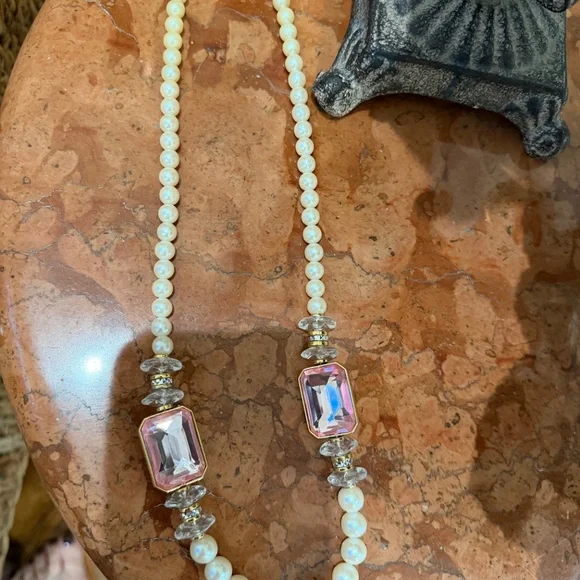 Vintage Pearl Necklace Pink Crystal Embellishments Rare - Picture 6 of 9